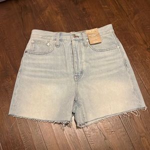 Madewell “The Momjean Short” (NEW)